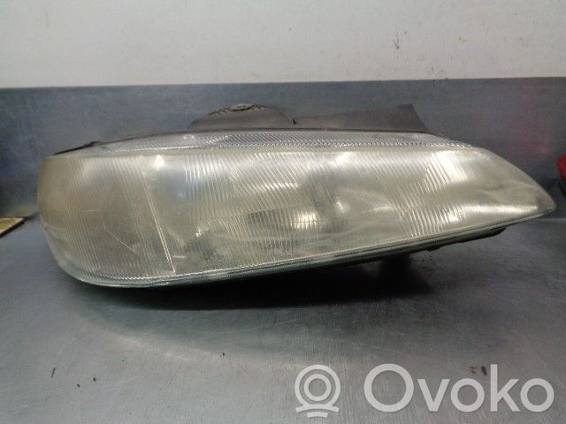 Peugeot 406 Etu-/Ajovalo 