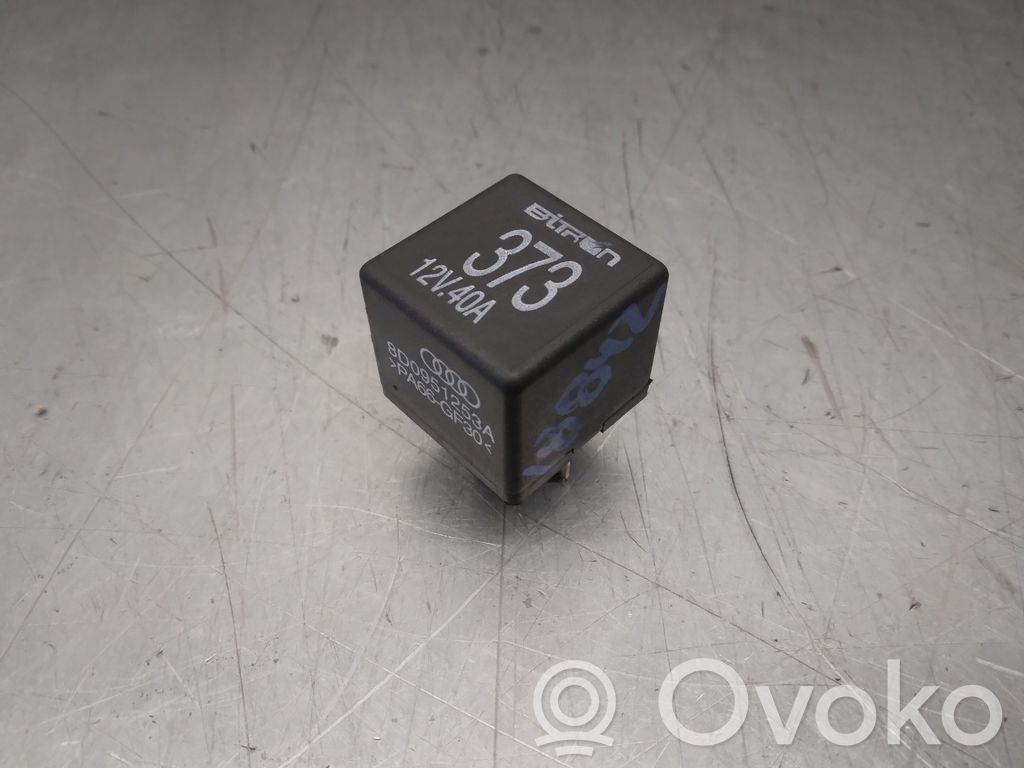 Audi A6 S6 C5 4B Sicherungskasten