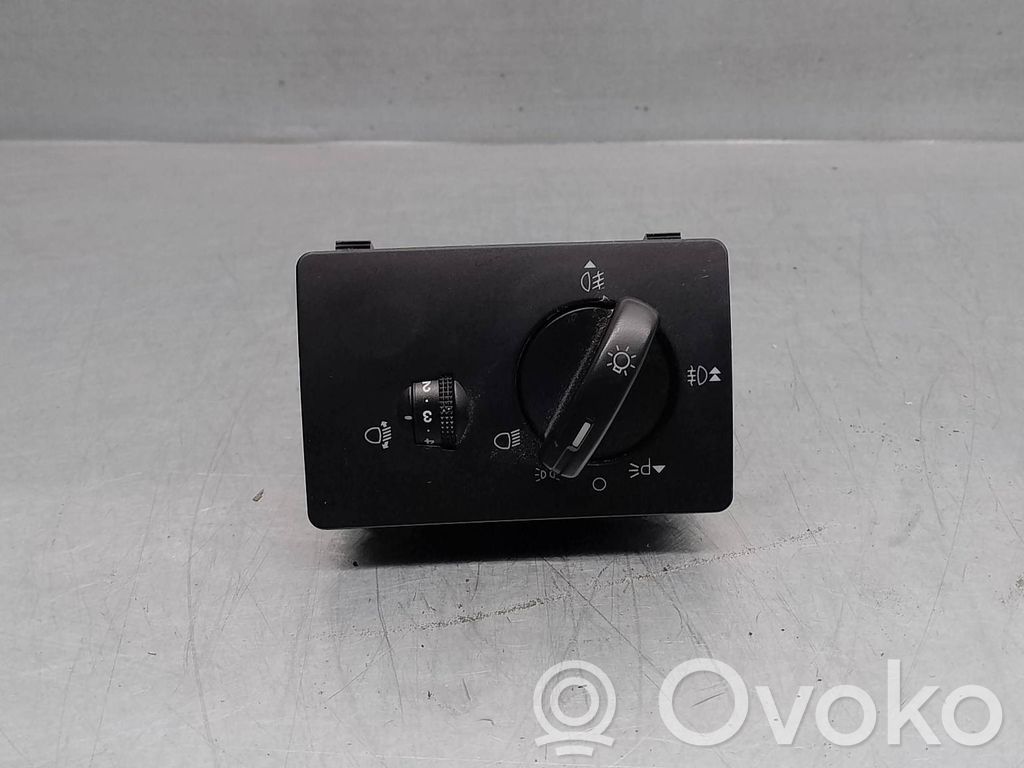 Ford Focus Comutator lumini bord 