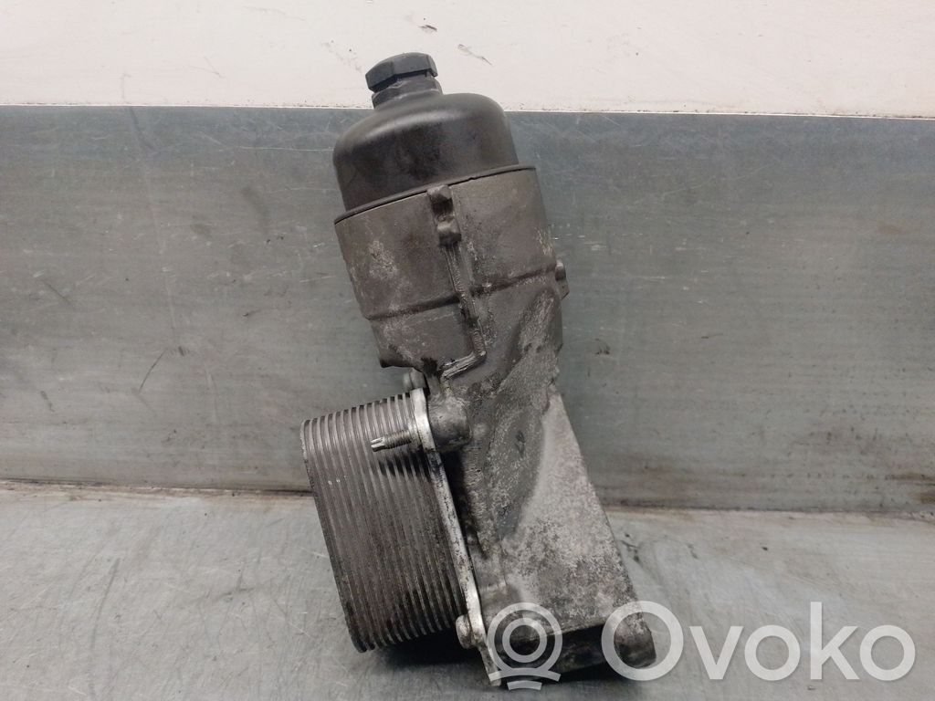 Mazda 3 II Oil filter mounting bracket 