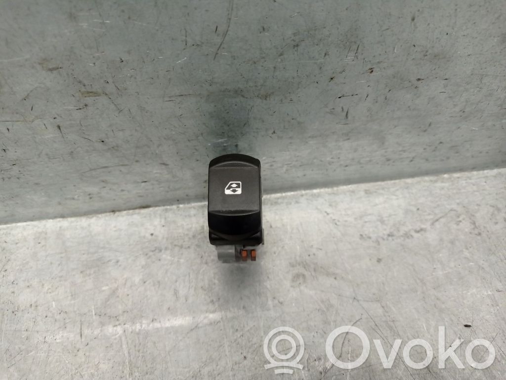 Renault Clio III Schalter el. Fensterheber 