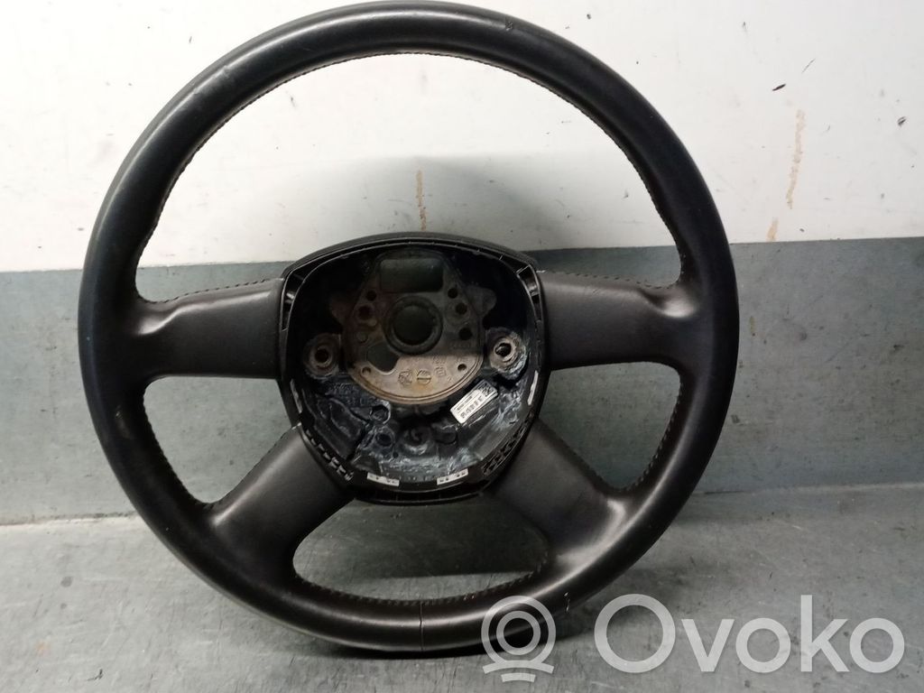 Audi A3 S3 8P Steering wheel 