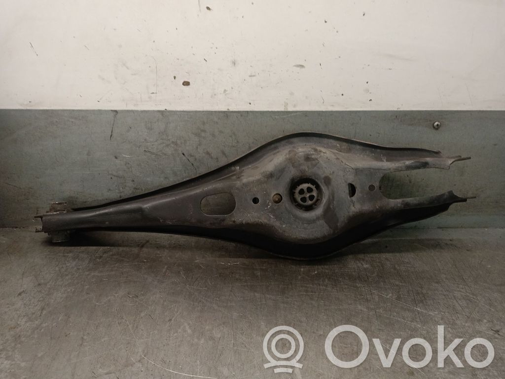 Volkswagen Touran III Braccio di controllo sospensione posteriore