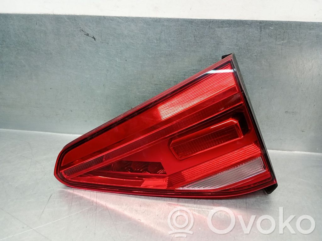 Volkswagen Touran III Rear/tail lights 
