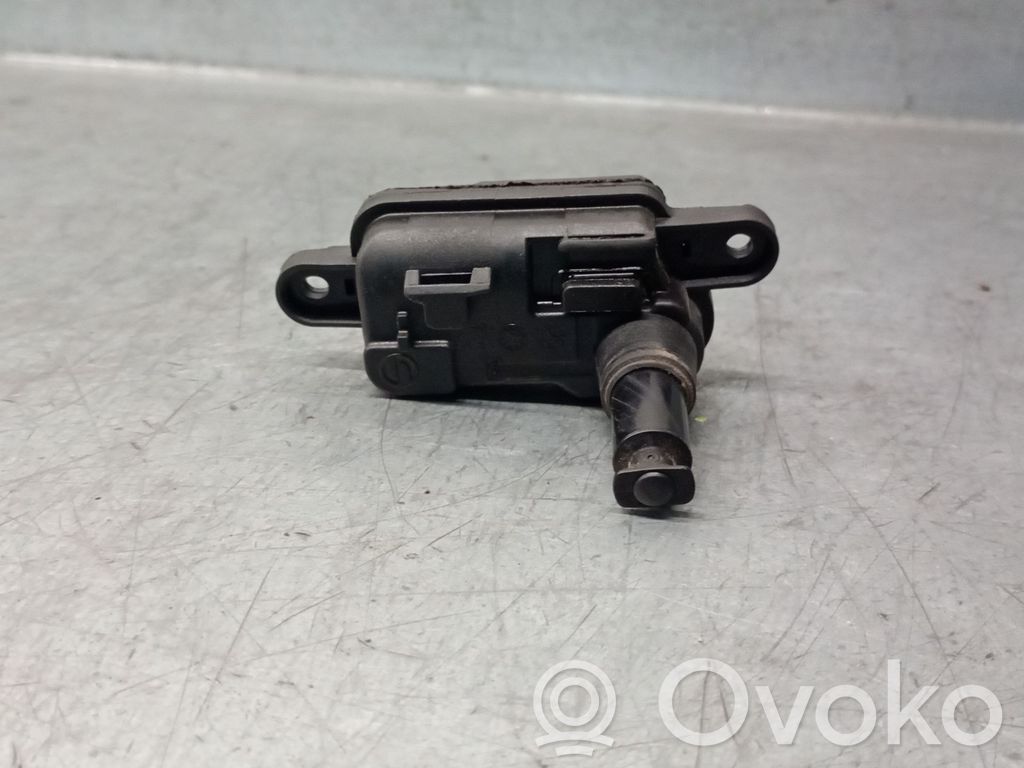 Volkswagen Touran III Fuel tank filler cap 