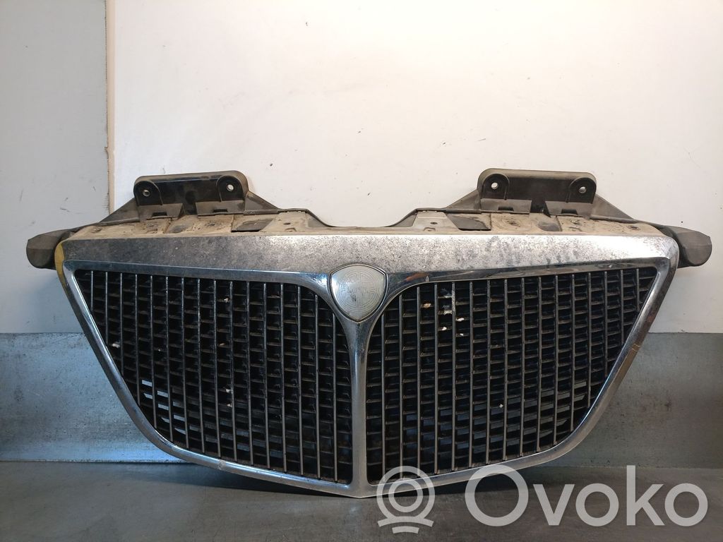 Lancia Phedra Rejilla delantera 