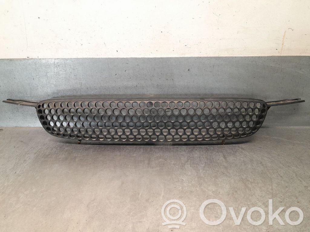 Toyota Corolla E110 Kühlergrill
