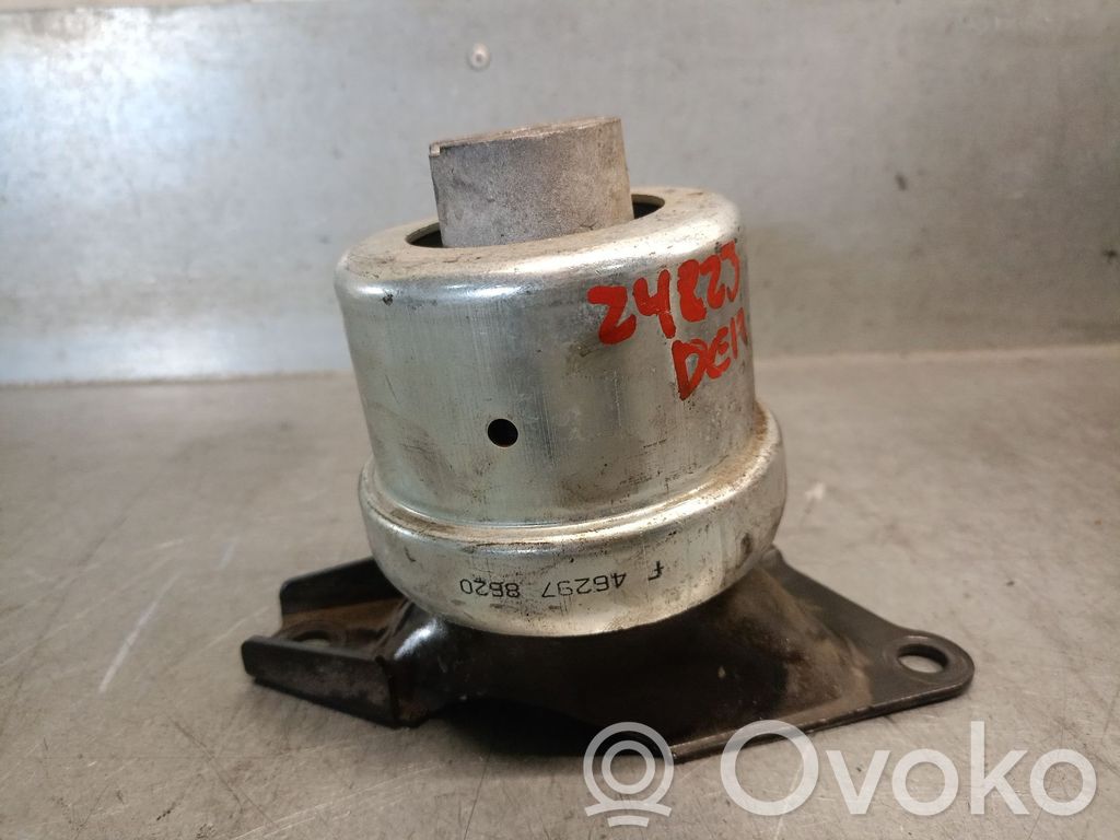 Volkswagen Transporter - Caravelle T5 Engine mount bracket