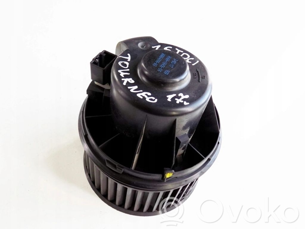 Ford Grand Tourneo Connect Mazā radiatora ventilators 