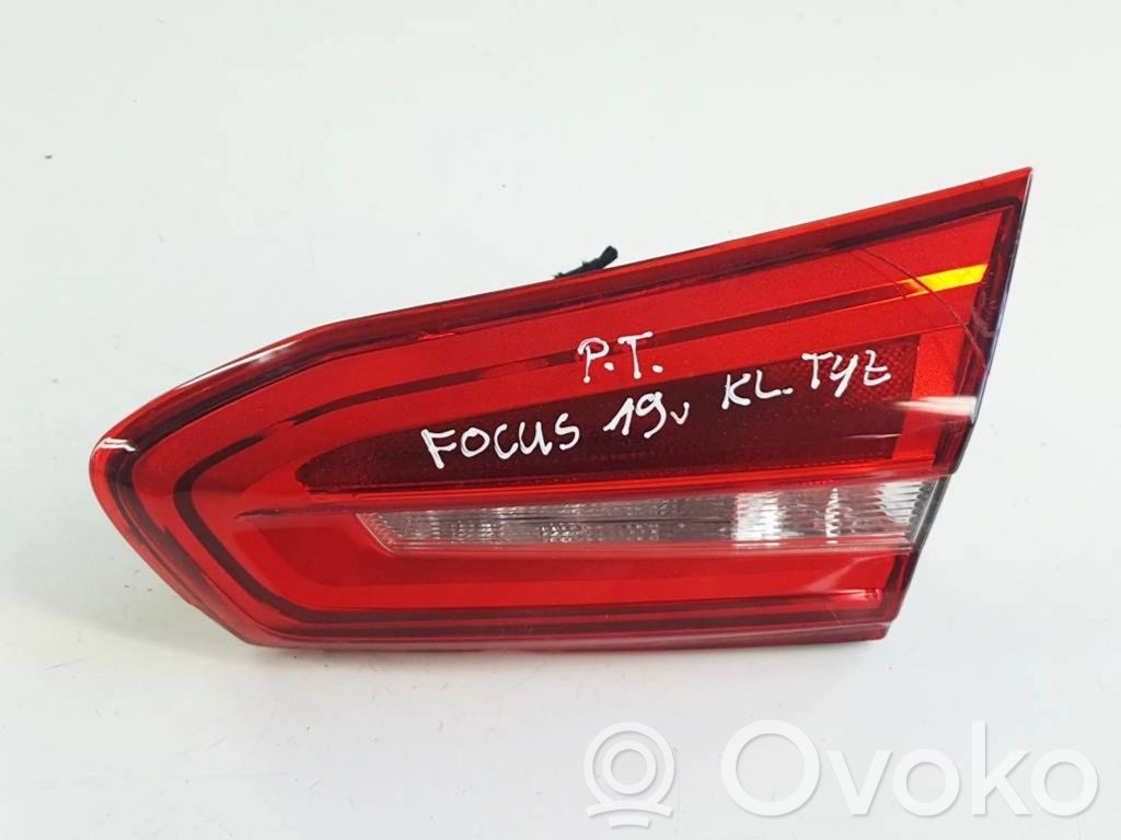 Ford Focus Lampy tylnej klapy bagażnika 
