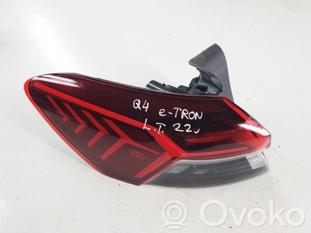 Audi Q4 Sportback e-tron Luz trasera/de freno 
