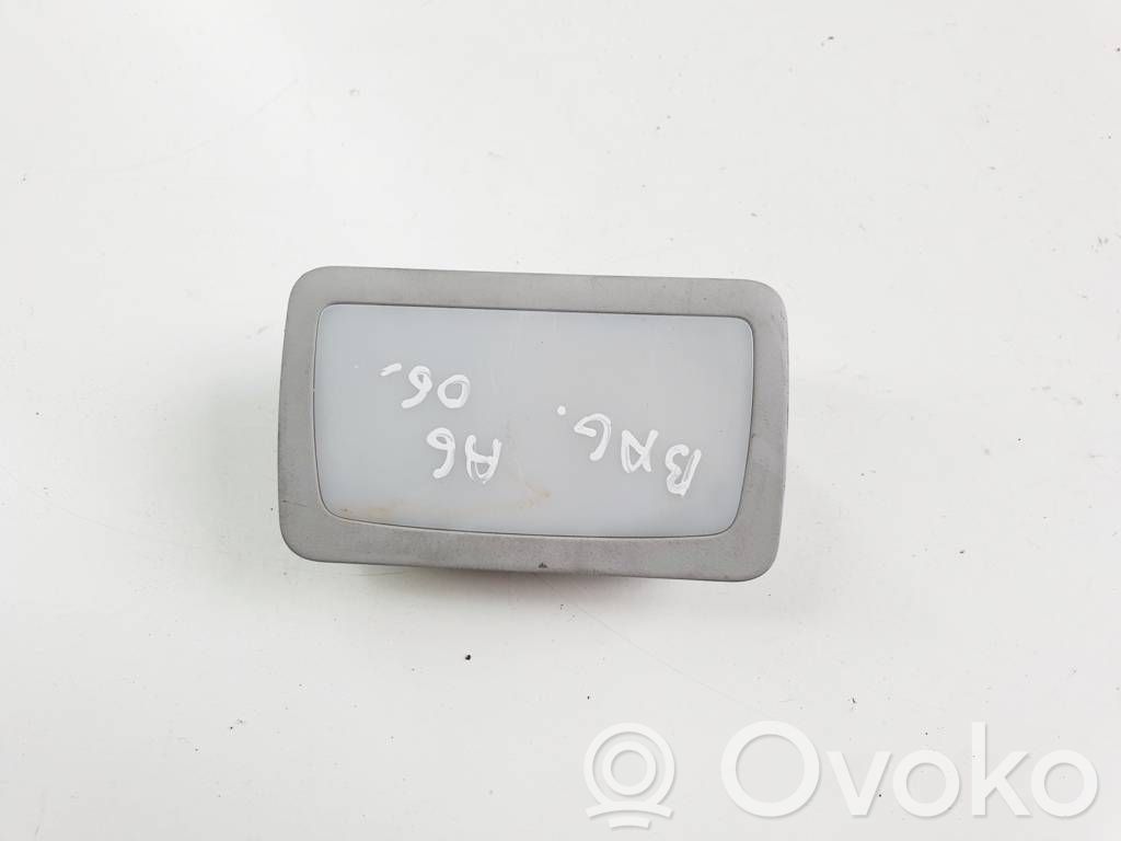 Audi A6 S6 C6 4F Rear seat light 