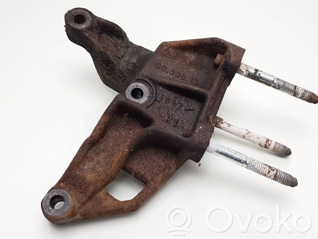 Opel Vectra B Engine mounting bracket 