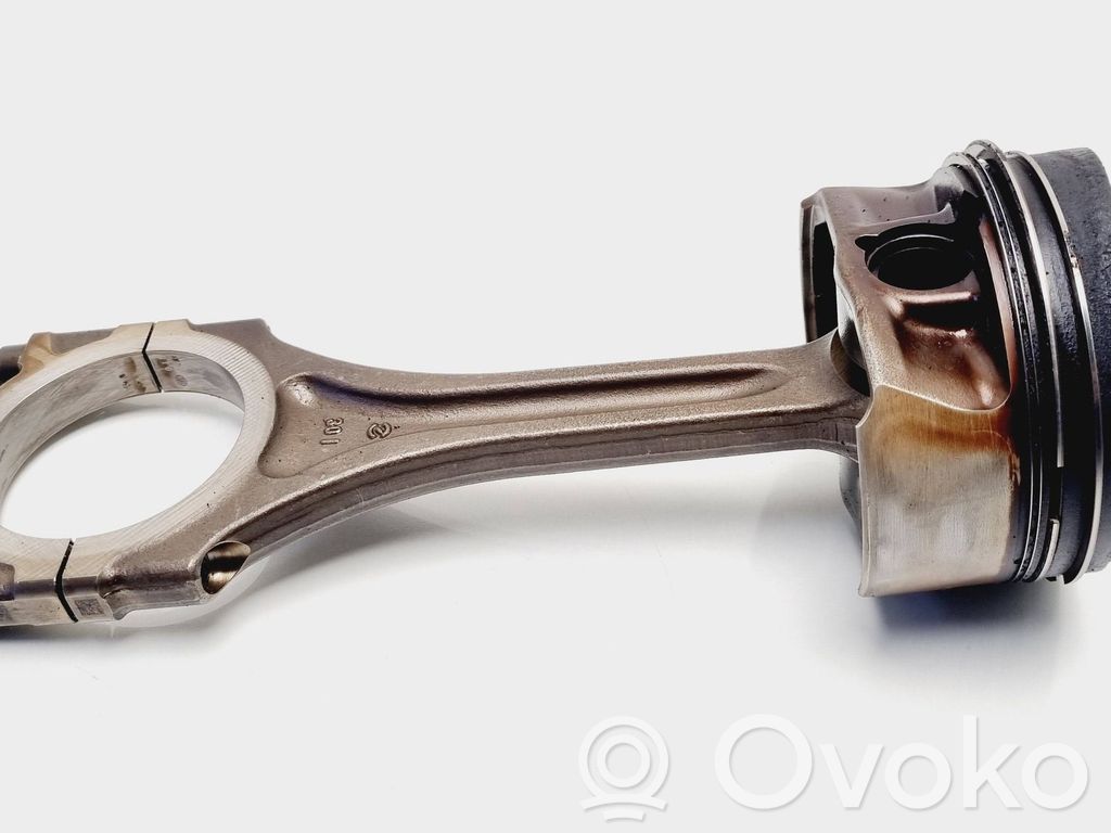 Bentley Flying Spur Piston with connecting rod 
