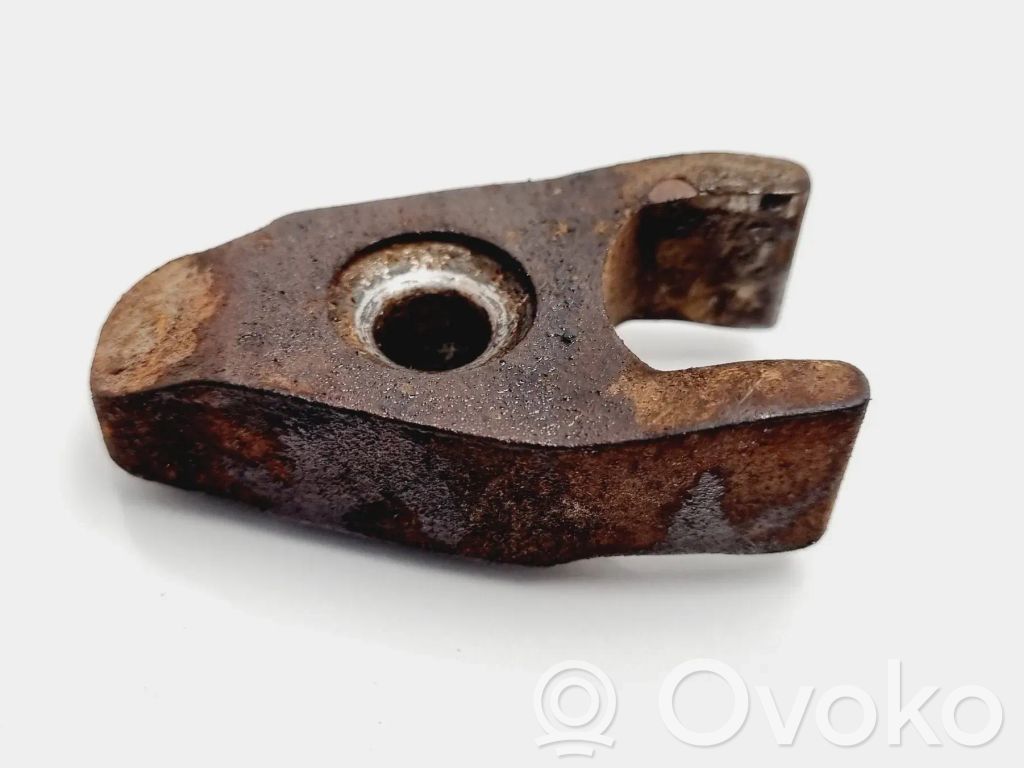 Abrazadera del inyector de combustible
