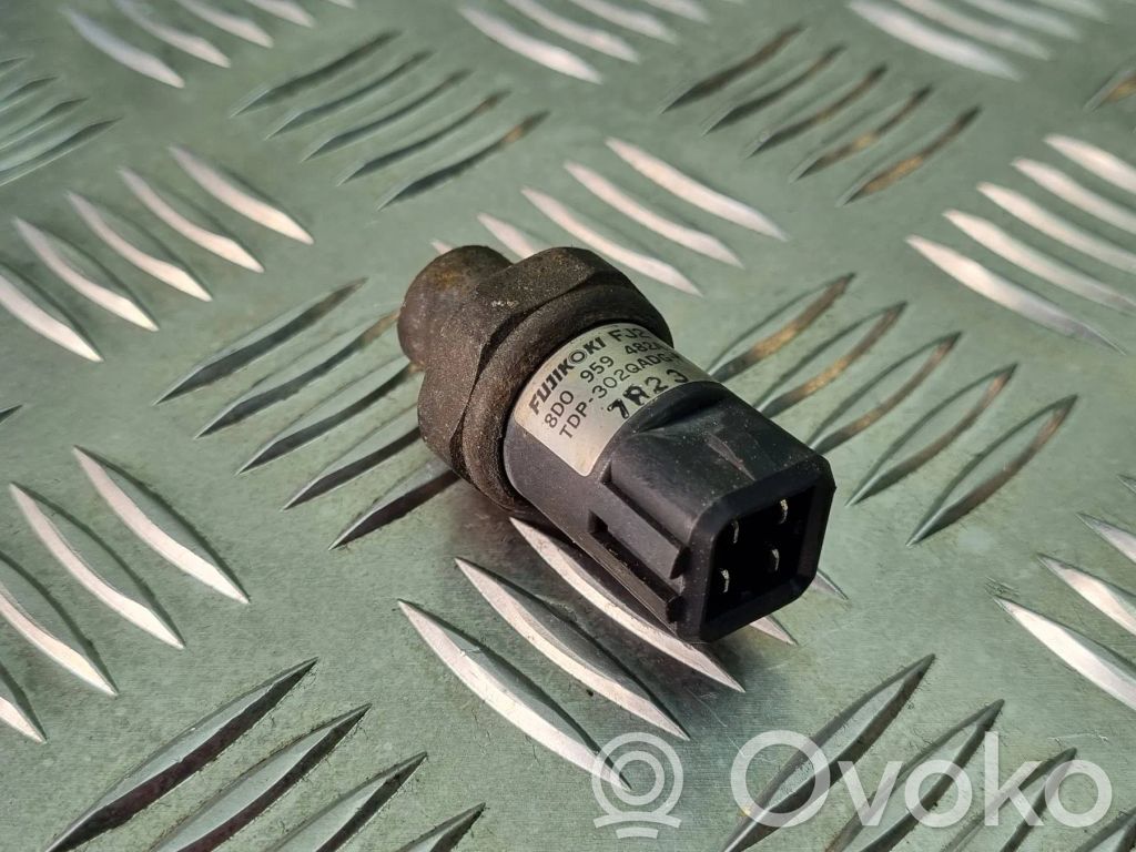 Audi A4 S4 B5 8D Ilmastointilaitteen paineanturi (A/C) 