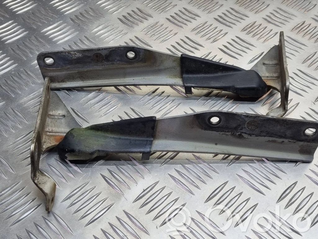 Subaru Forester SF Engine bonnet/hood hinges 