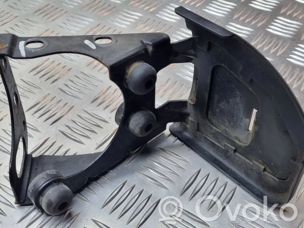 Seat Alhambra (Mk1) ABS-pumpun kiinnike 