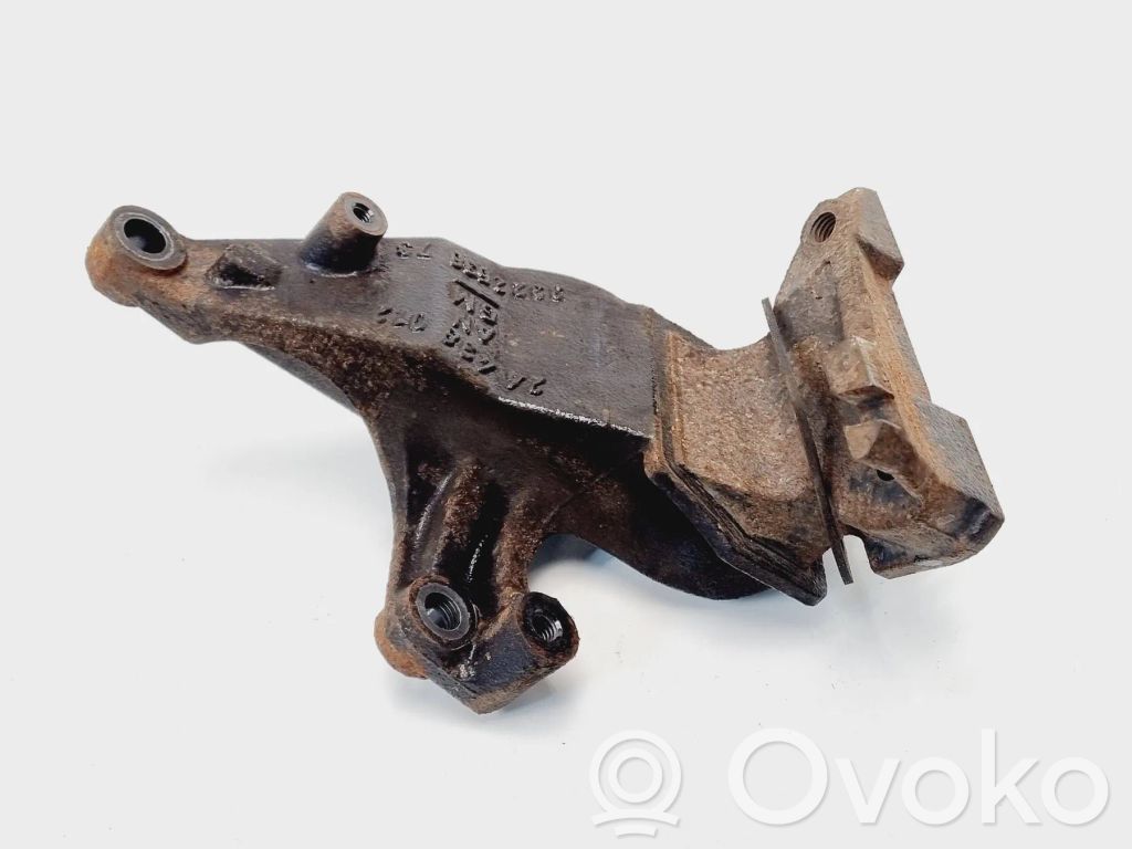 Engine mounting bracket   332253673,24438012