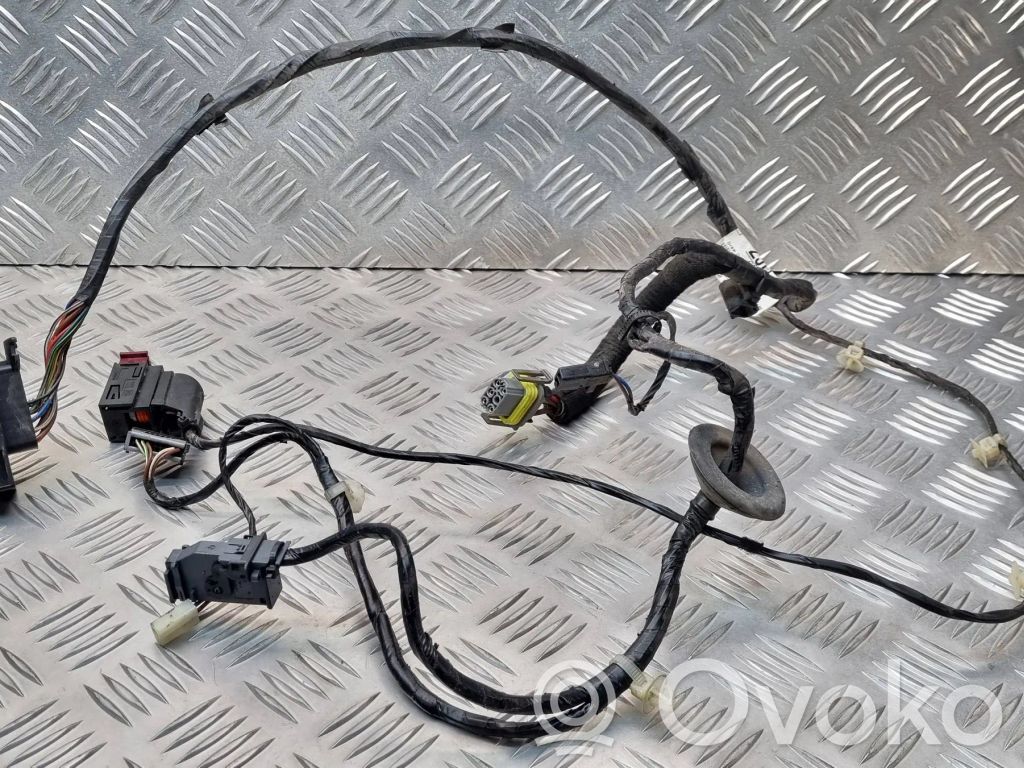Opel Astra H Etuoven johtosarja 