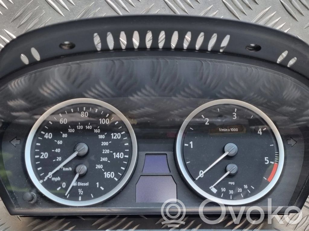 Speedometer (instrument cluster)   62119135254,6952897,110080213,9135254