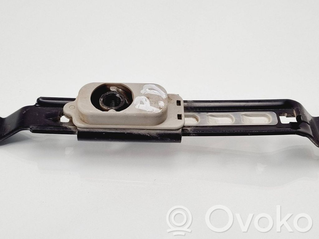 Toyota Corolla E120 E130 Sicherheitsgurt-Einstellschiene 