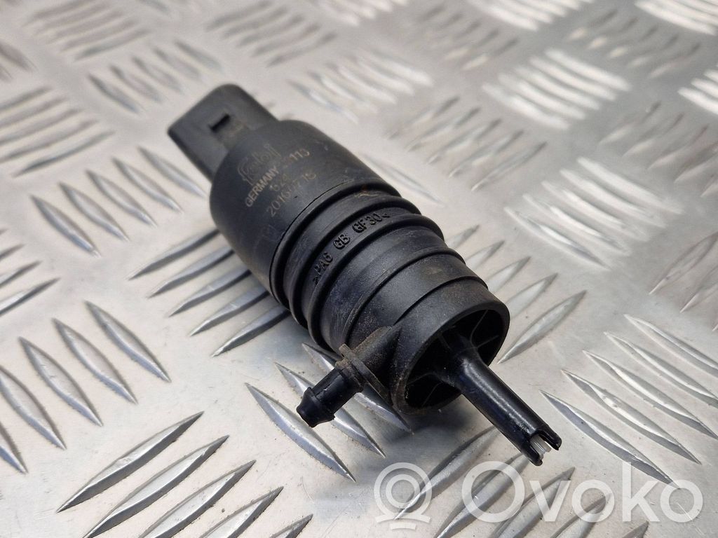 BMW 3 E46 Windscreen/windshield washer pump 