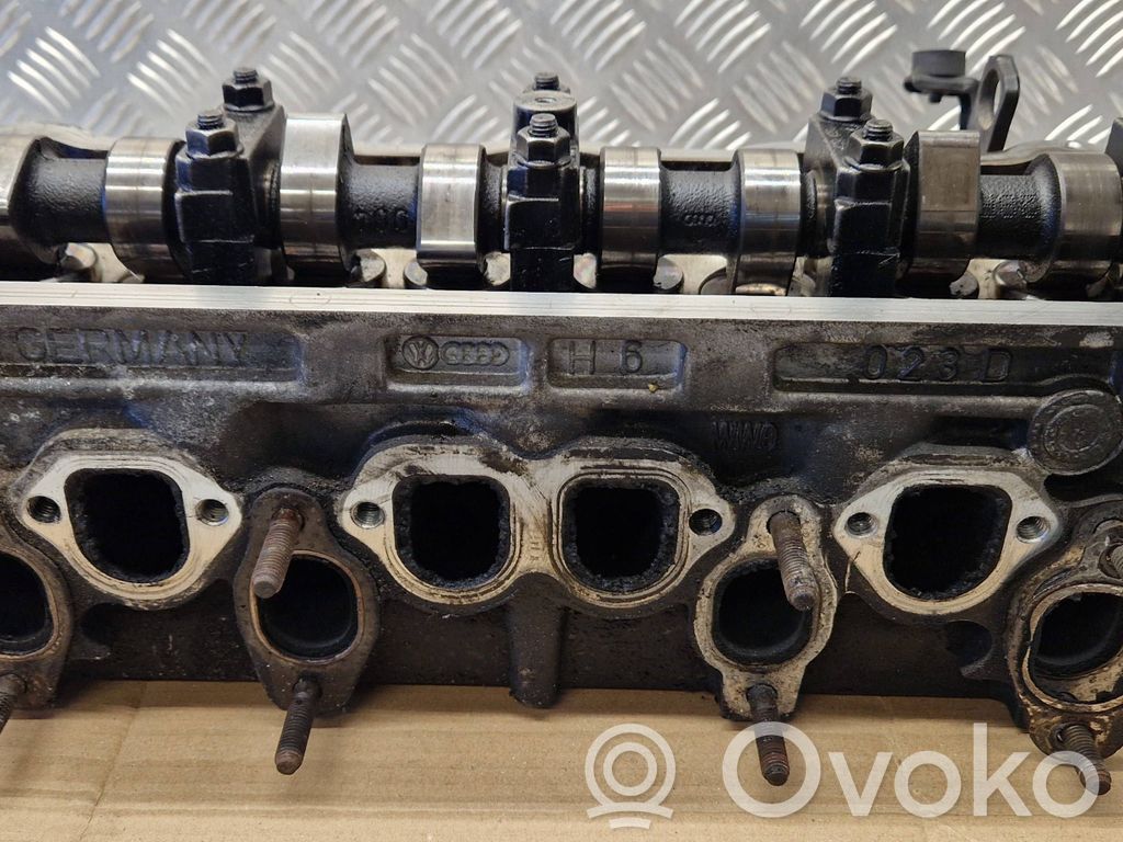 Volkswagen PASSAT B5 Engine head 
