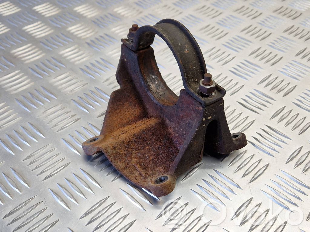 Ford Focus Pusašio pakabinamo guolio kronšteinas 