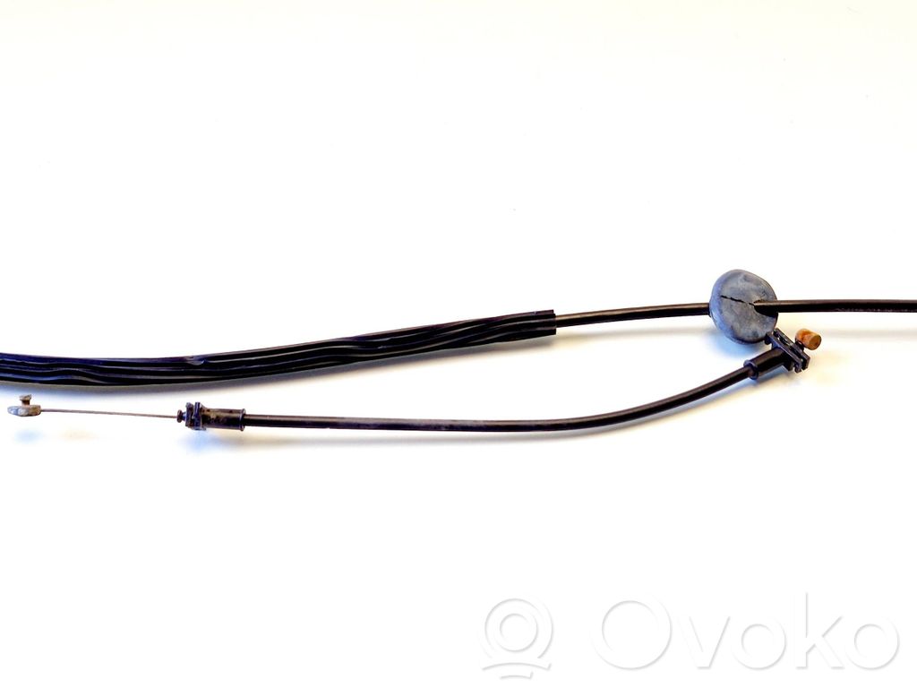 Ford Focus Front door cable line 