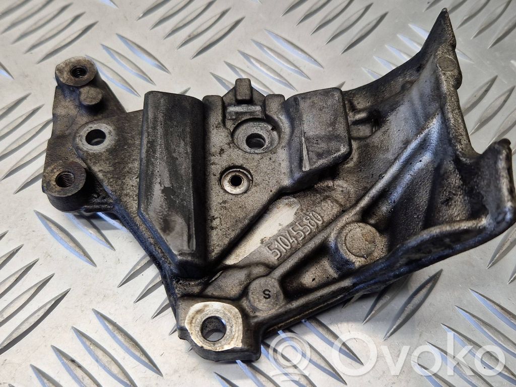 Ford Focus C-MAX Engine mounting bracket 