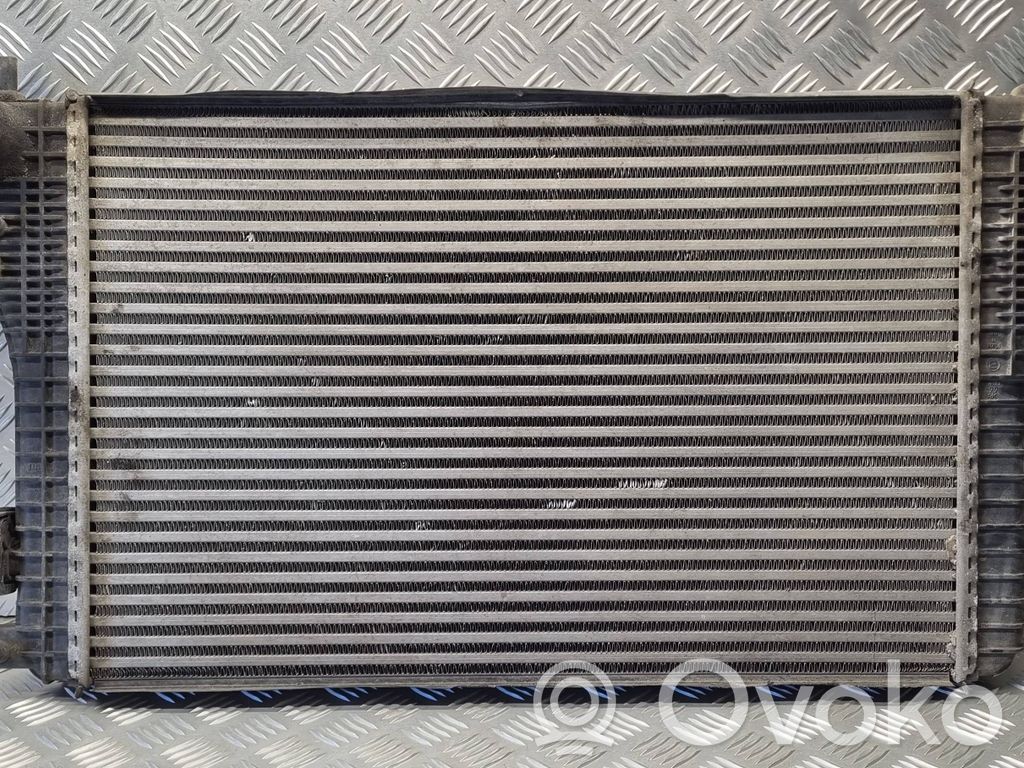 Volkswagen PASSAT B6 Chłodnica powietrza doładowującego / Intercooler 