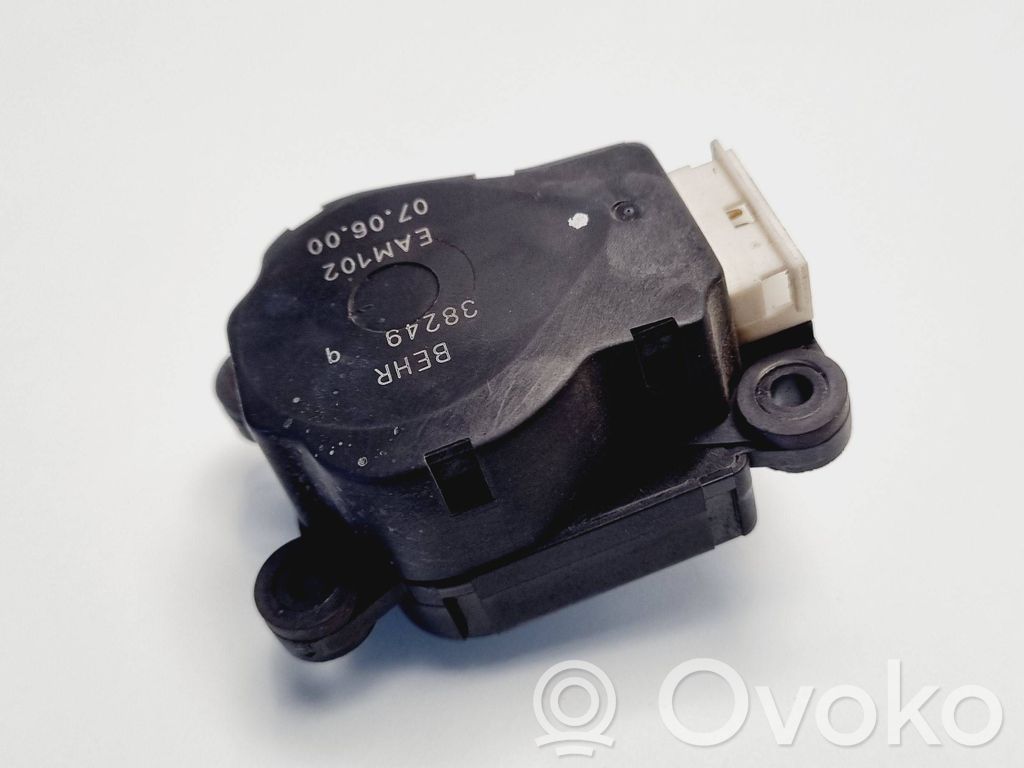 Volvo V70 Oro sklendės varikliukas 
