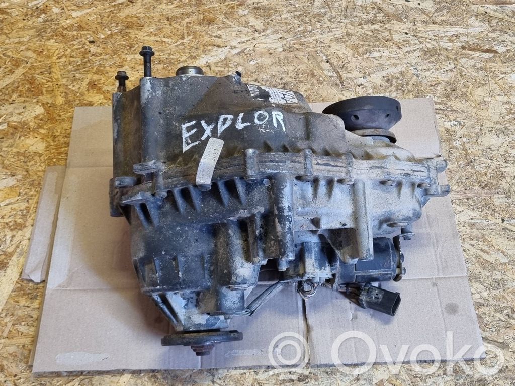 Ford Explorer Pavarų dėžės reduktorius (razdatkė) 