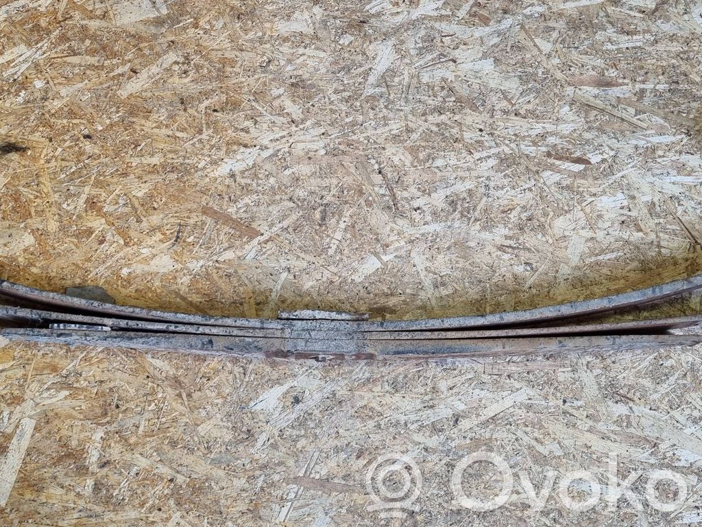 Rear leaf spring