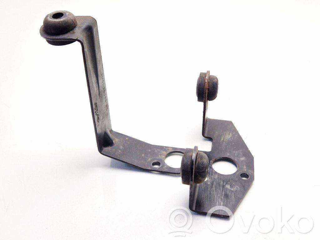 Ford Focus C-MAX ABS pump bracket 