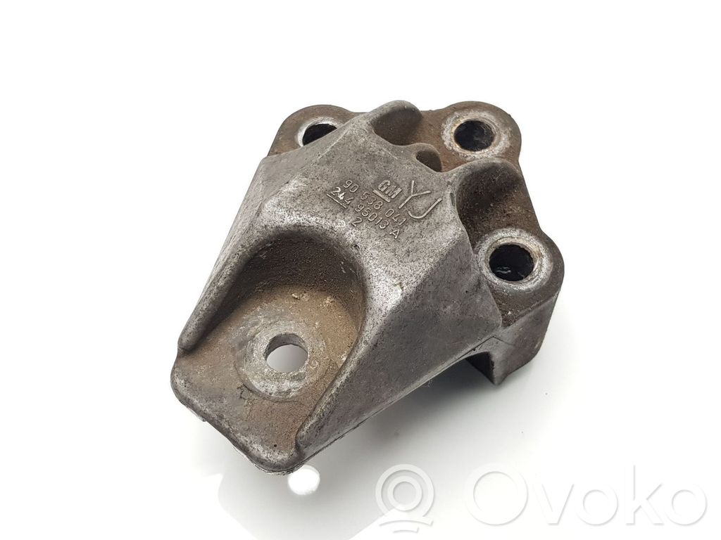 Opel Vectra B Engine mounting bracket 