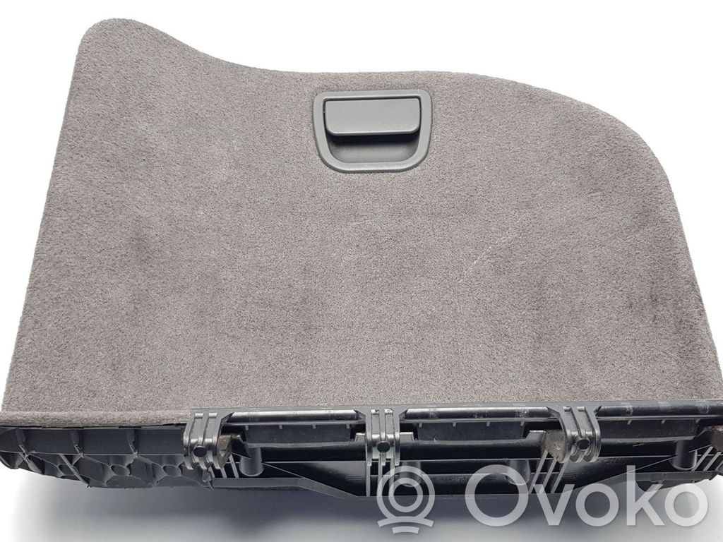 Other trunk/boot trim element   7149204