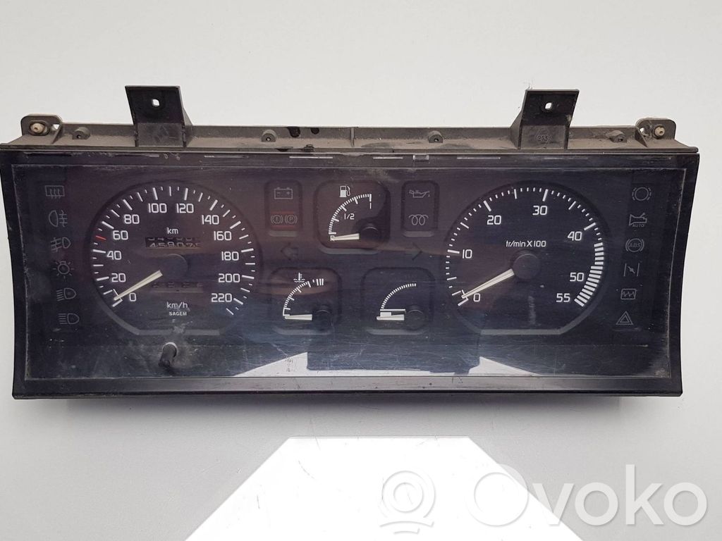 Renault 19 Speedometer (instrument cluster) 