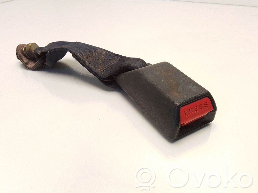 Mitsubishi Colt Hebilla del cinturón de seguridad trasero 