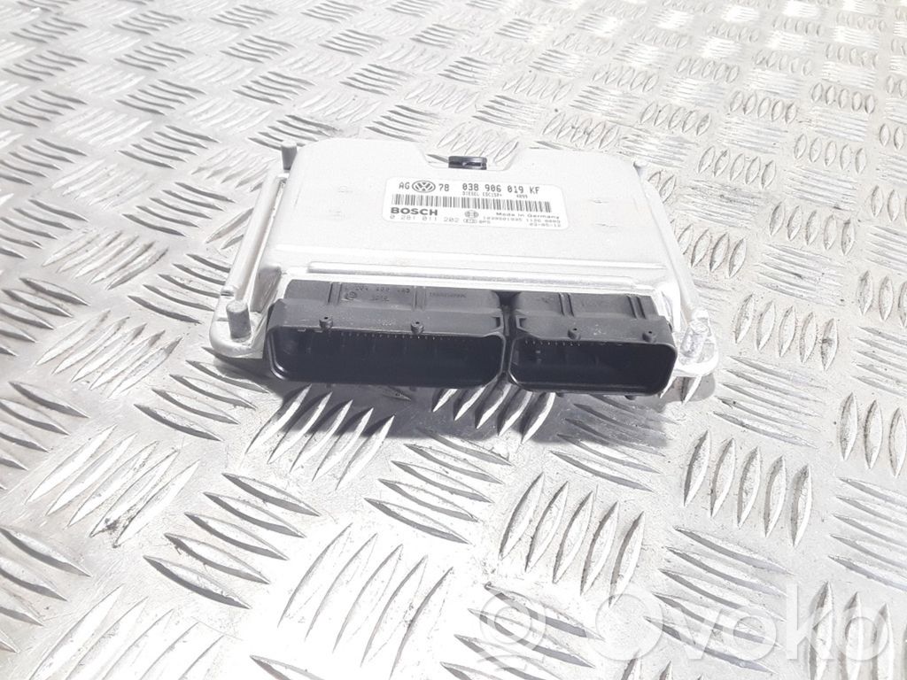 Volkswagen PASSAT B5.5 Engine control unit/module 