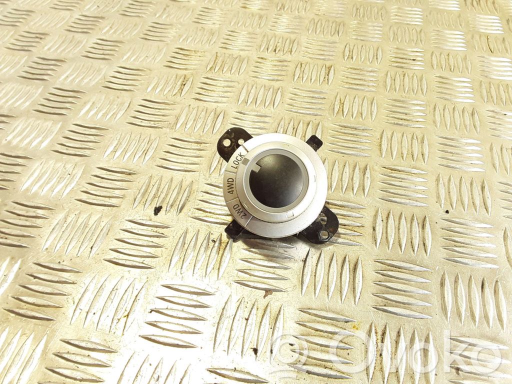Differential lock switch