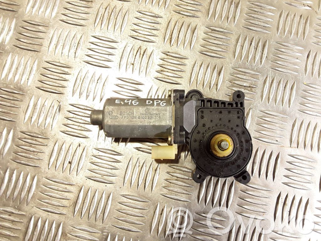 BMW 3 E46 Rear door window regulator motor 