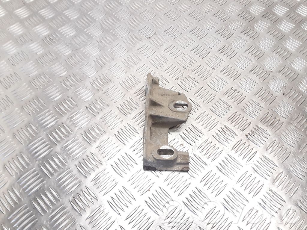 Engine mounting bracket   7M0199600