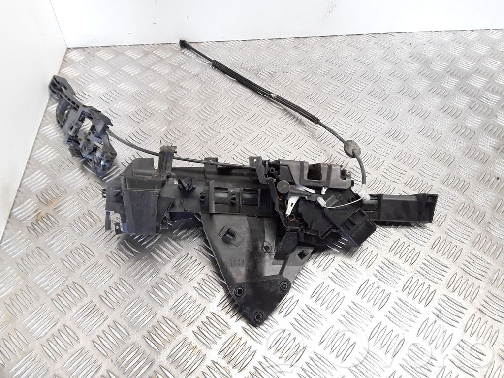 Ford C-MAX I Priekšpusē slēdzene 
