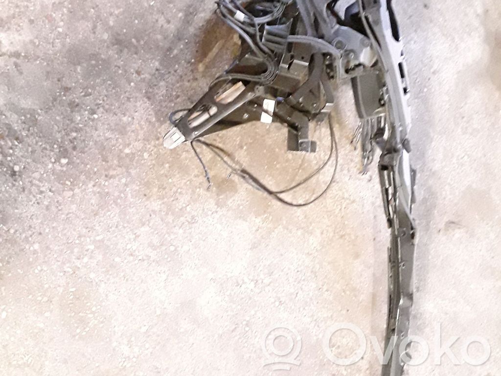 Zawias klapy tylnej bagażnika   133059201