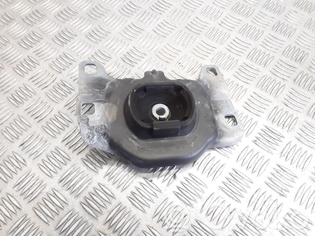 Engine mount bracket   349373C,3816349373C
