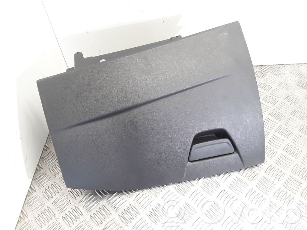 Ford Focus Mantu nodalījuma komplekts 