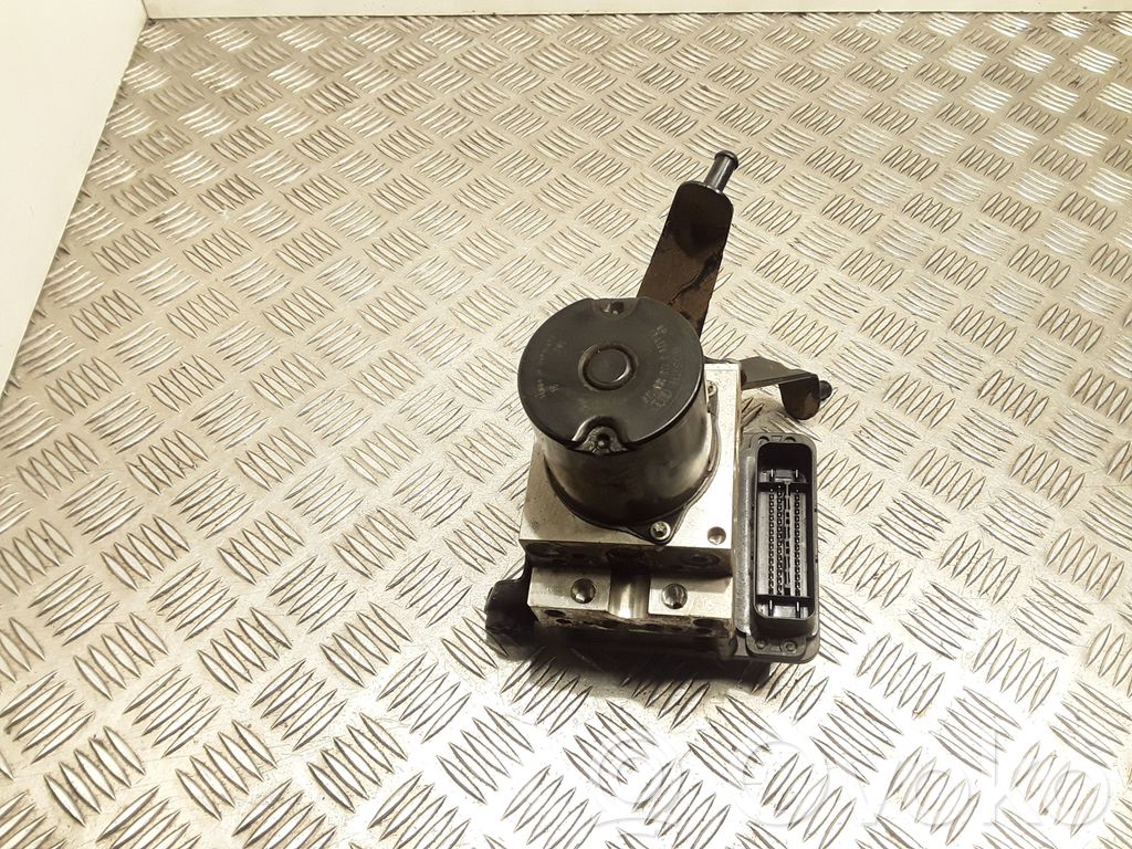 BMW 5 E60 E61 ABS Pump 
