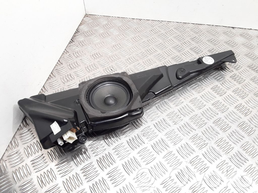 BMW 5 E39 Etuoven kaiutin 